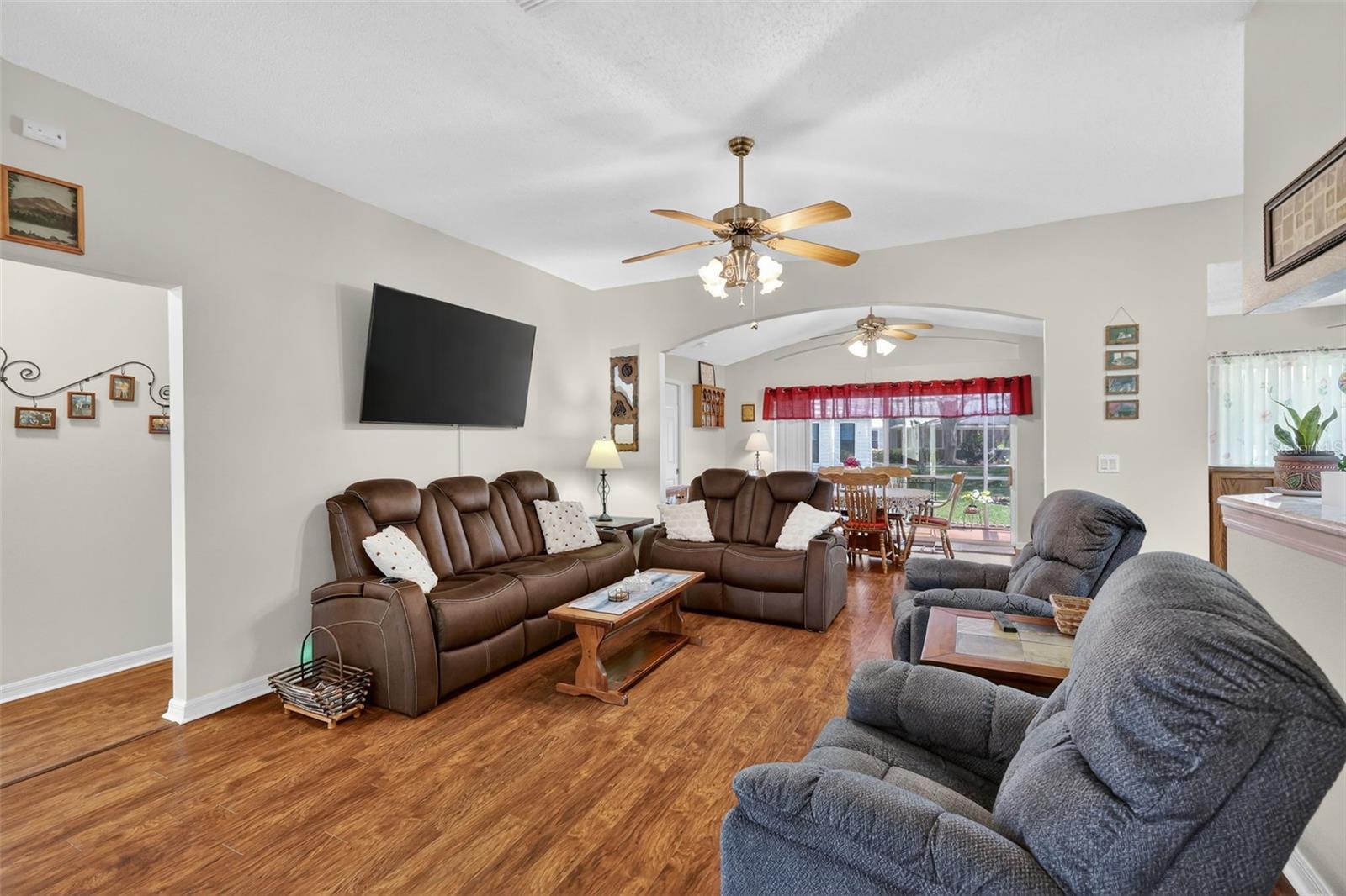 21811 King Henry Ave Property Photo 19