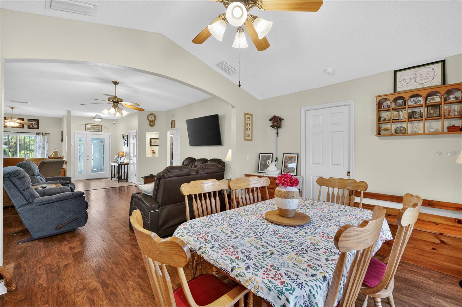 21811 King Henry Ave Property Photo 21