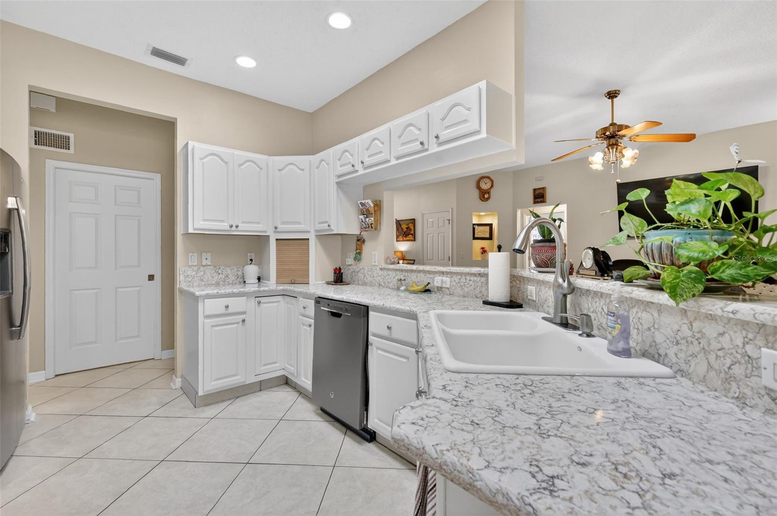 21811 King Henry Ave Property Photo 25