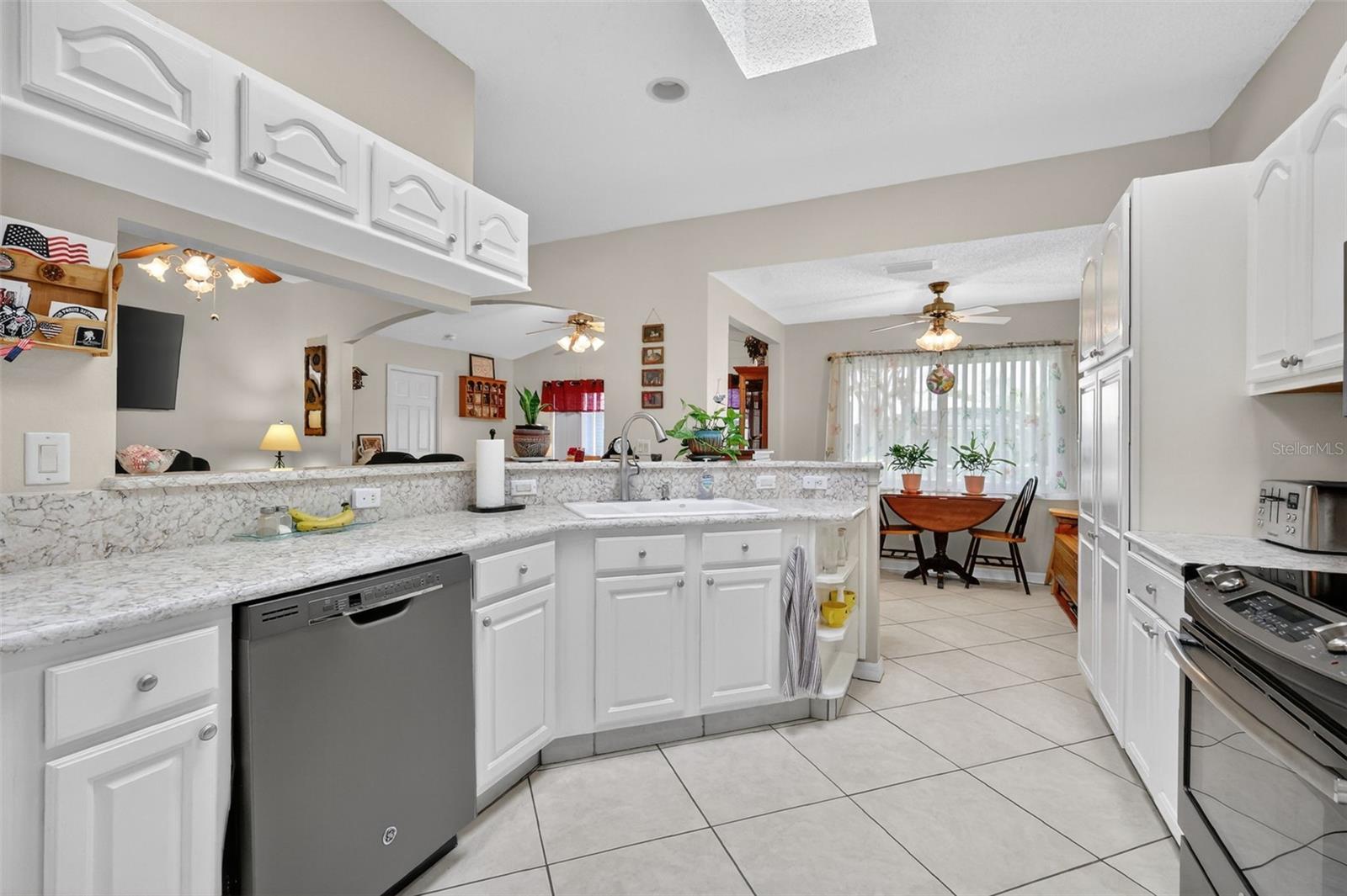 21811 King Henry Ave Property Photo 29