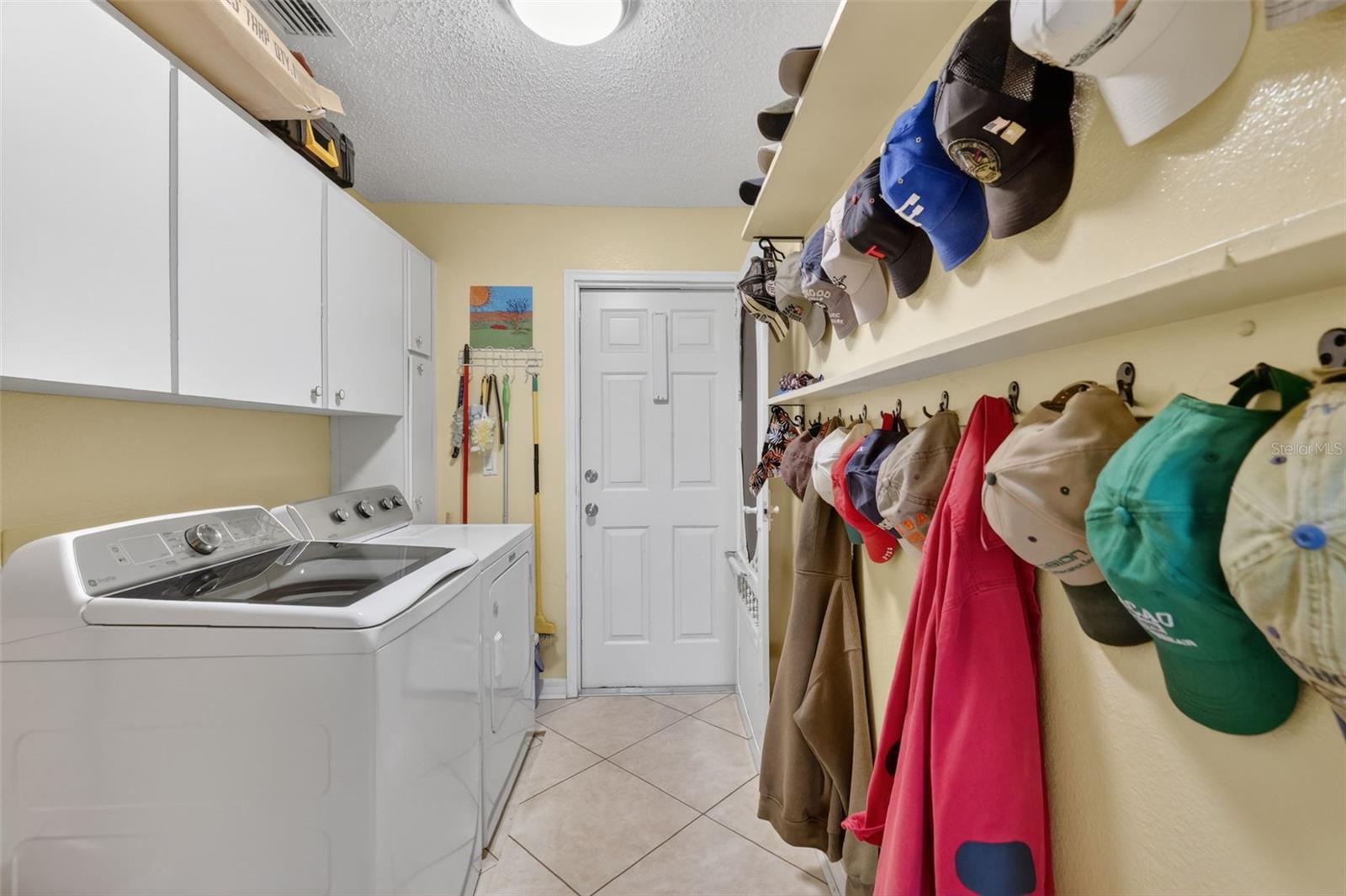 21811 King Henry Ave Property Photo 42
