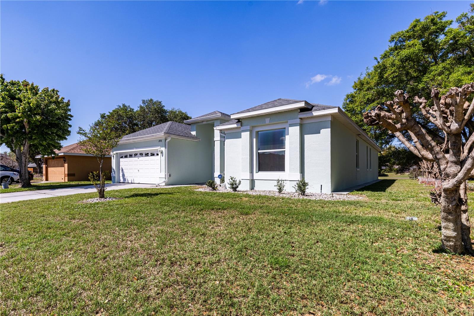 2710 AUTUMN LN