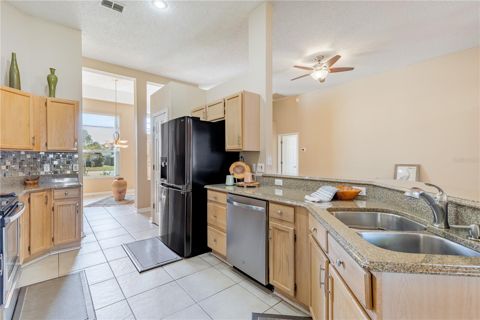 2710 Autumn Ln Property Photo 10