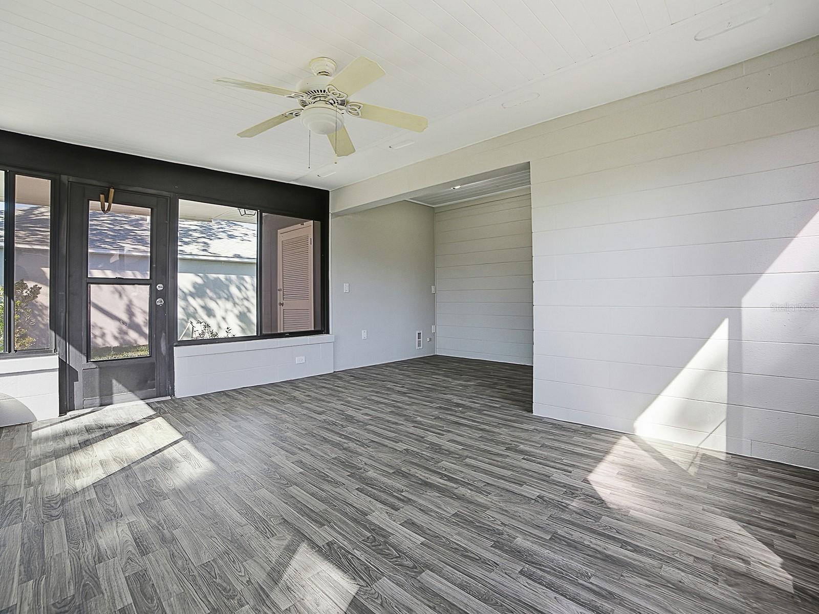 5 Oak St Property Photo 22