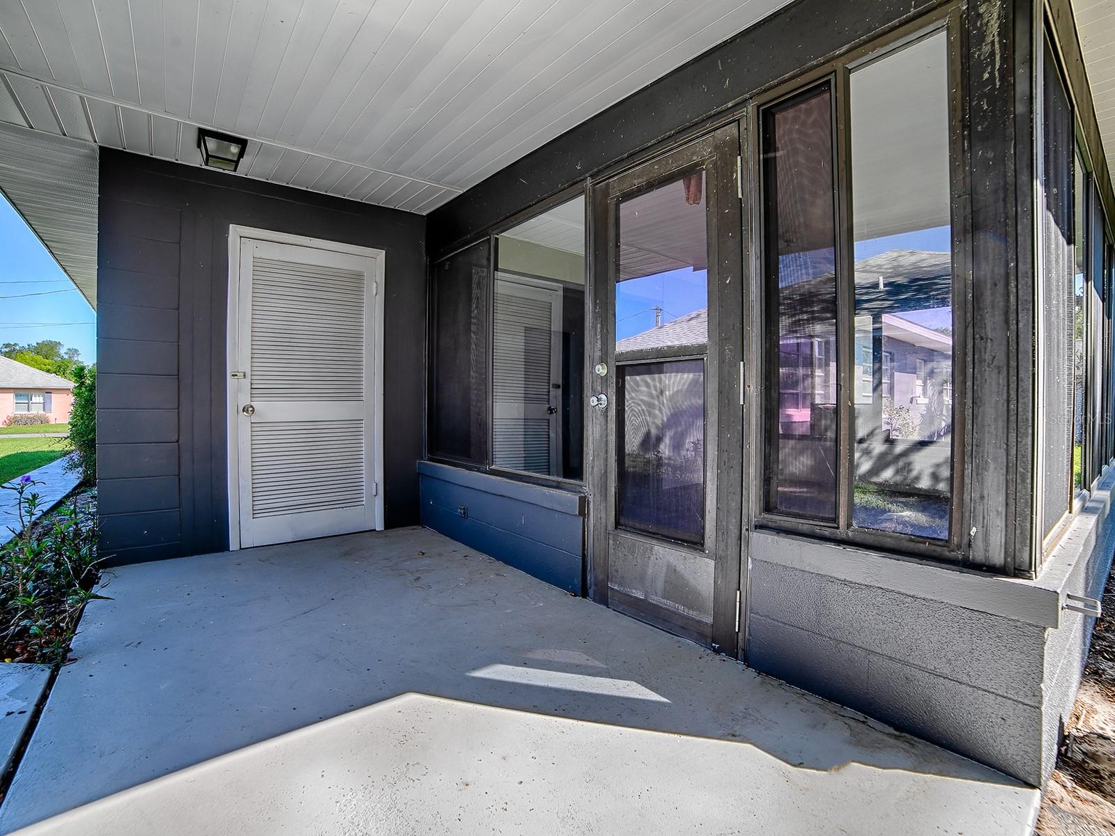 5 Oak St Property Photo 23