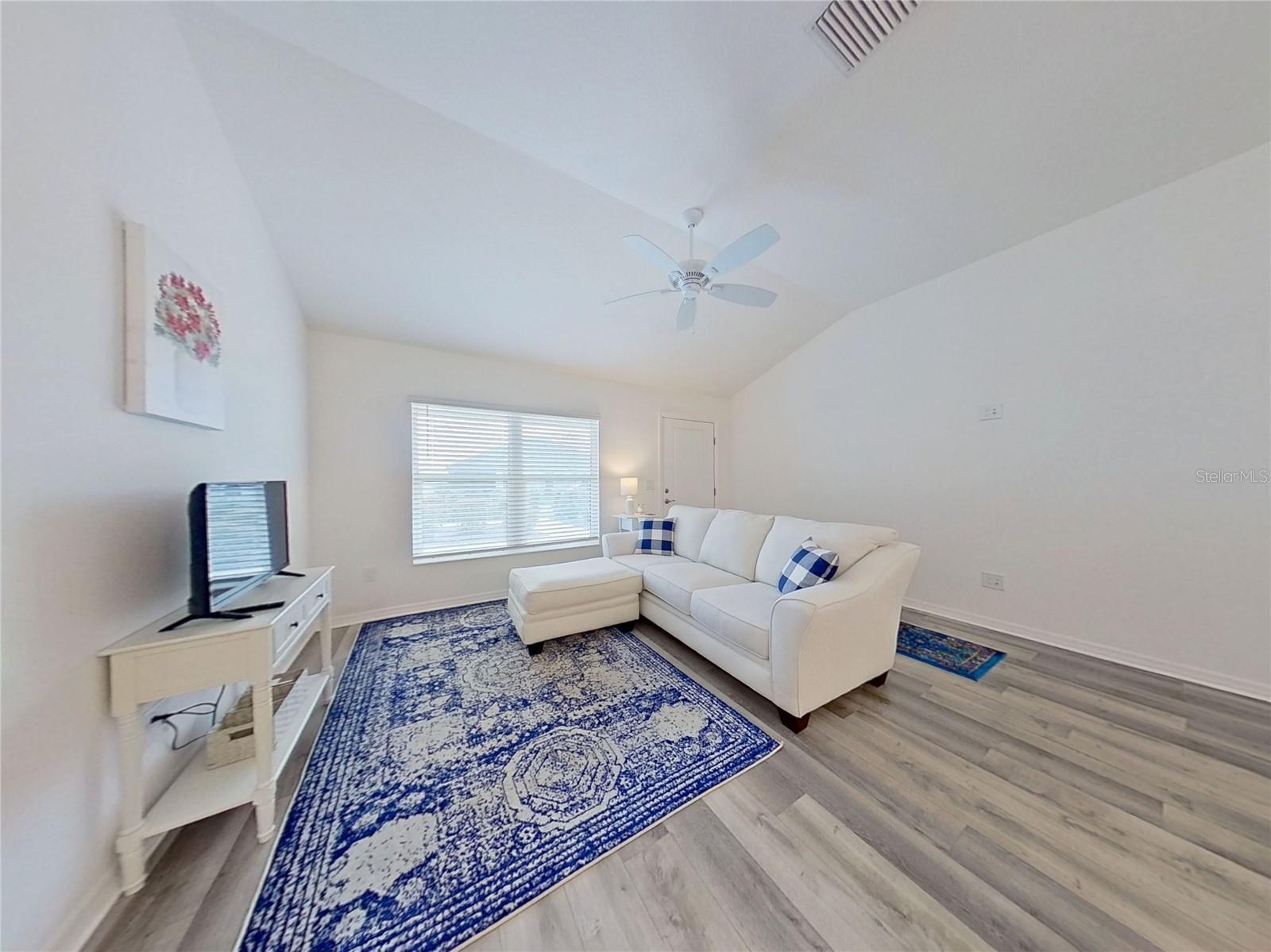 6522 Mcknight Loop Property Photo 9