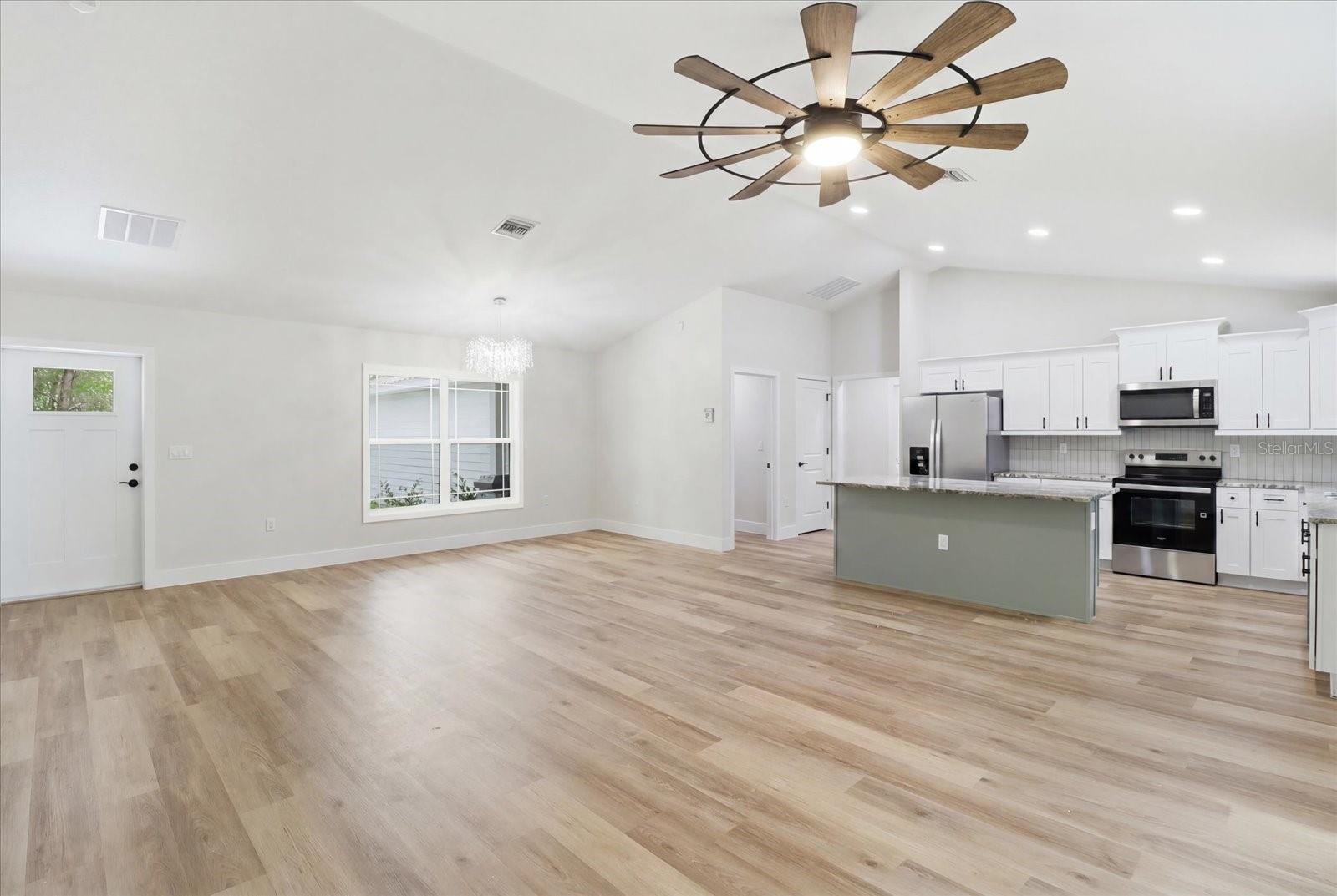 1683 W Pearson St Property Photo 24