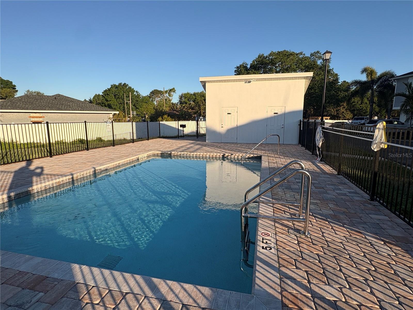 2525 6th Avenue Dr E Property Photo 18
