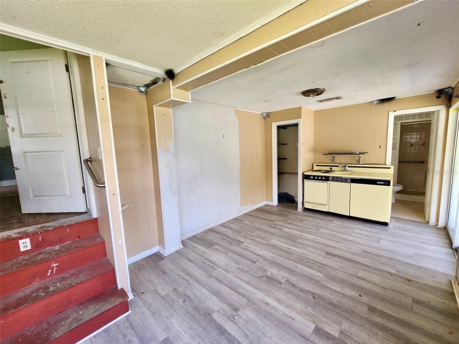 2306 Butler St Property Photo 7