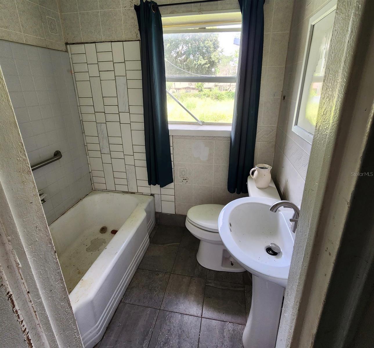 2306 Butler St Property Photo 13