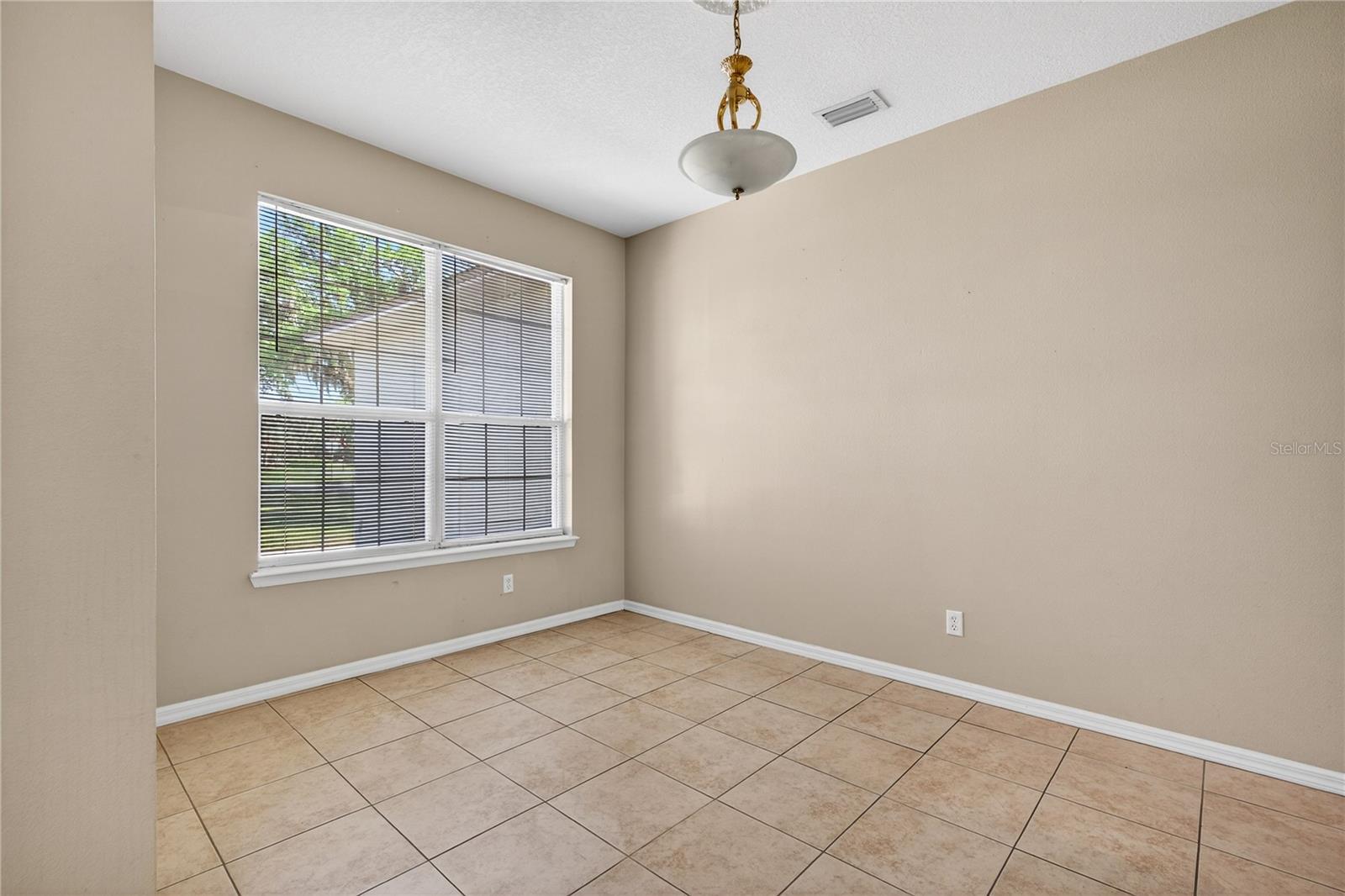 28931 Beauclaire Dr Property Photo 9