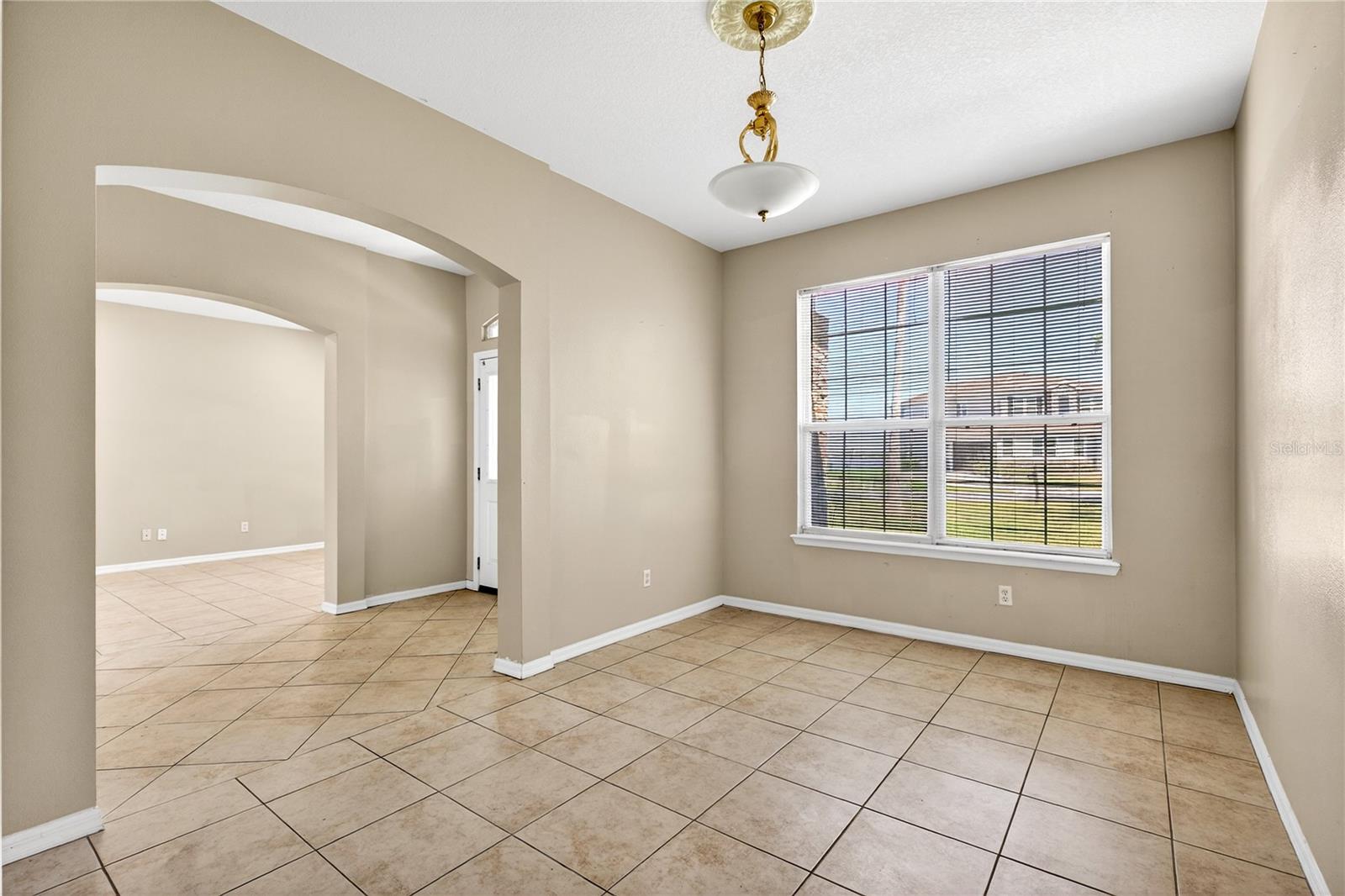 28931 Beauclaire Dr Property Photo 10