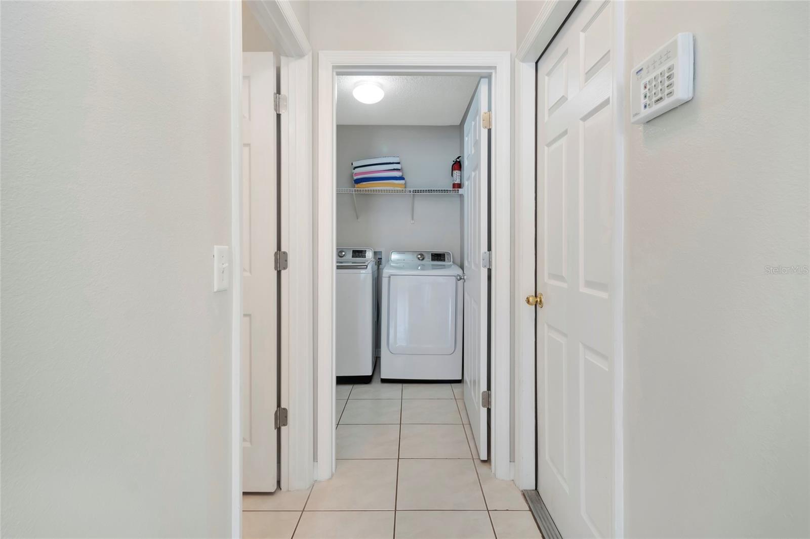 4703 Golden Beach Ct Property Photo 9