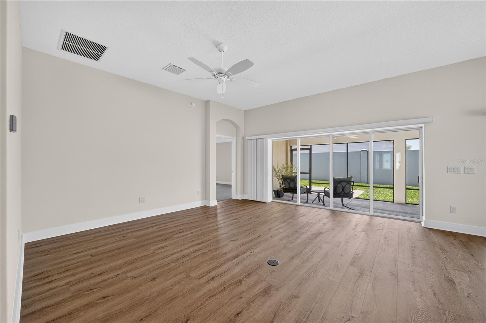 5791 Henry Loop Property Photo 16