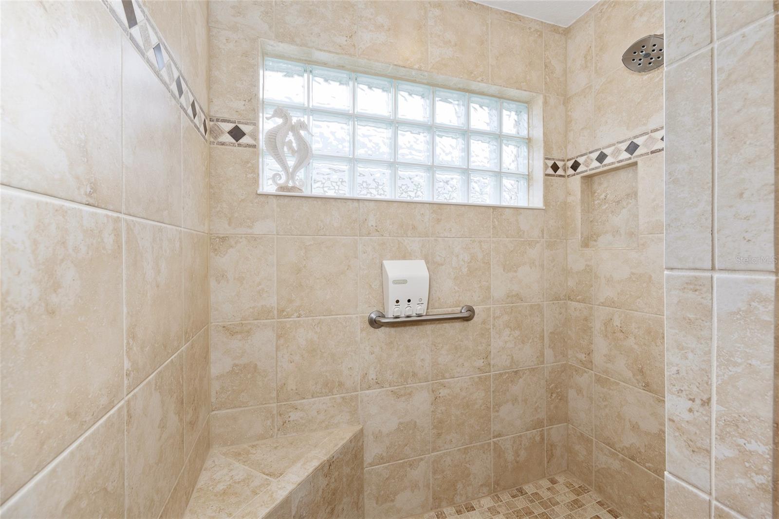 5791 Henry Loop Property Photo 26