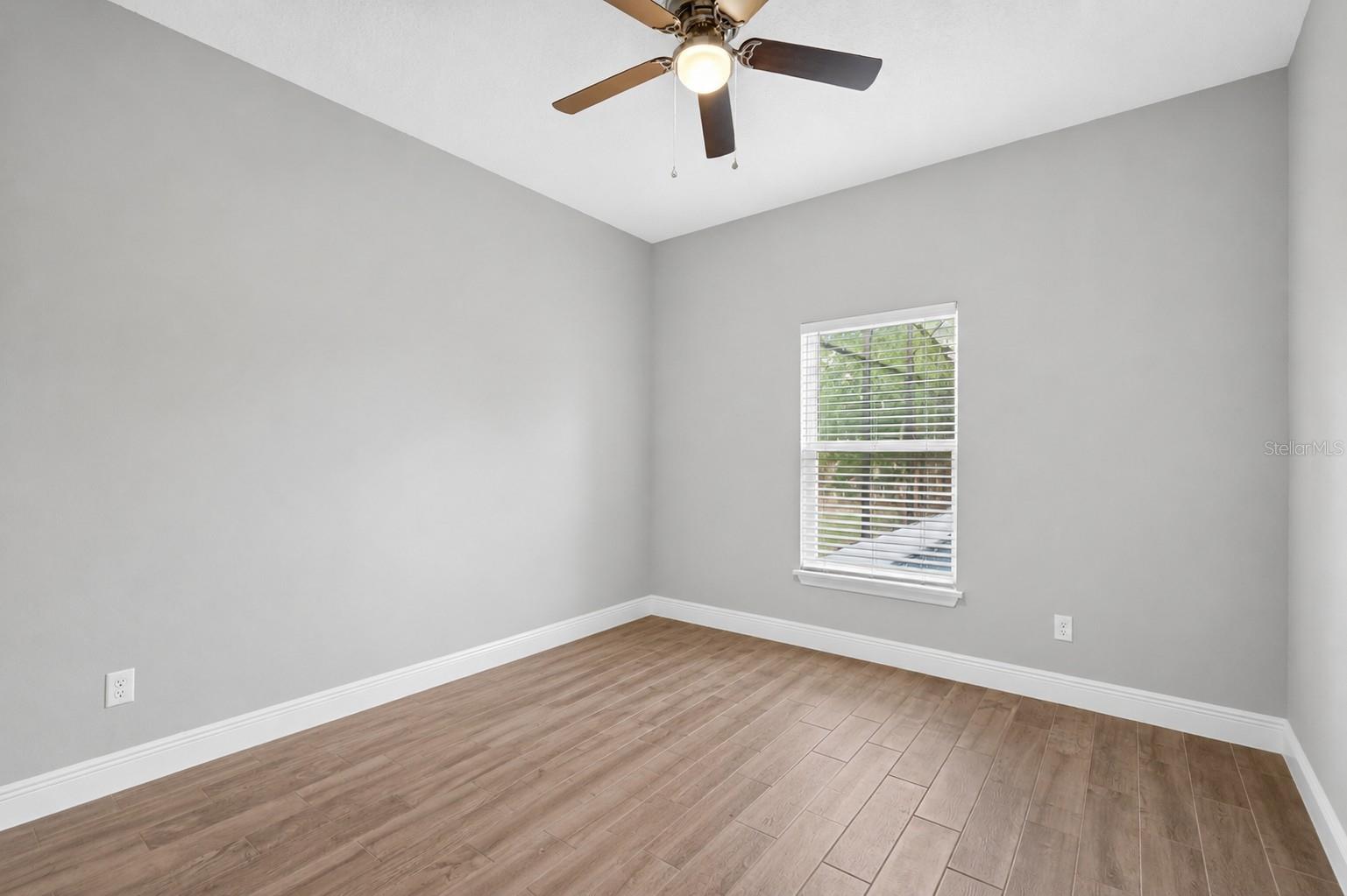 22431 Loop Rd Property Photo 15