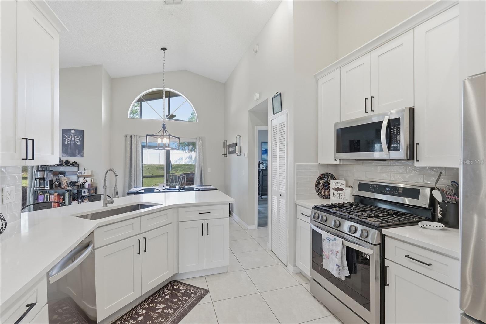 14715 Greater Pines Blvd Property Photo 10