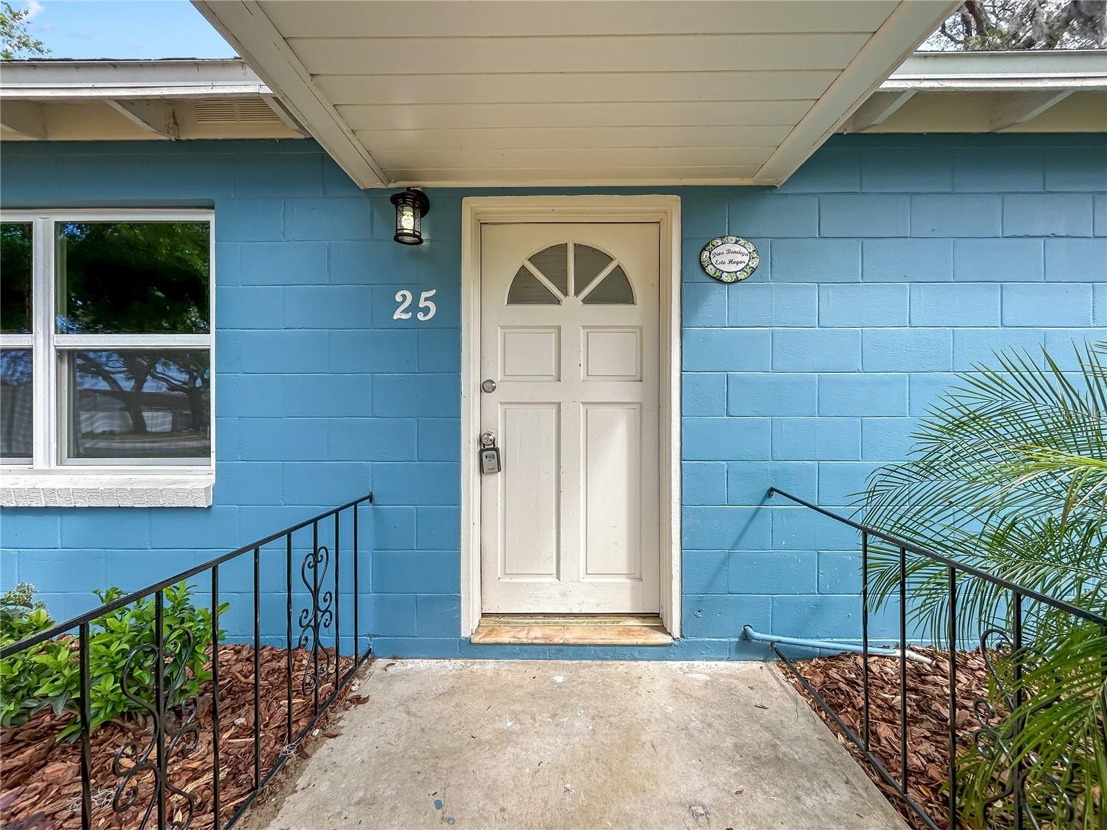 25 E Charlotte Ave Property Photo 3