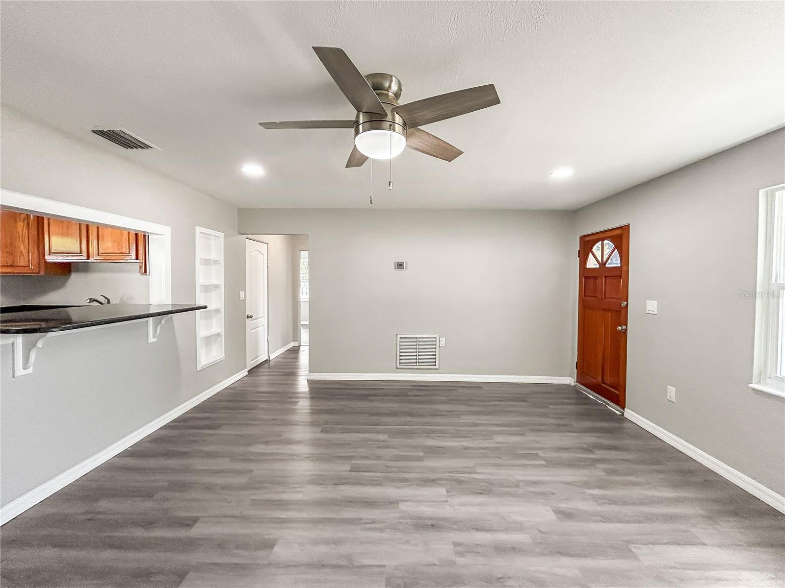 25 E Charlotte Ave Property Photo 7