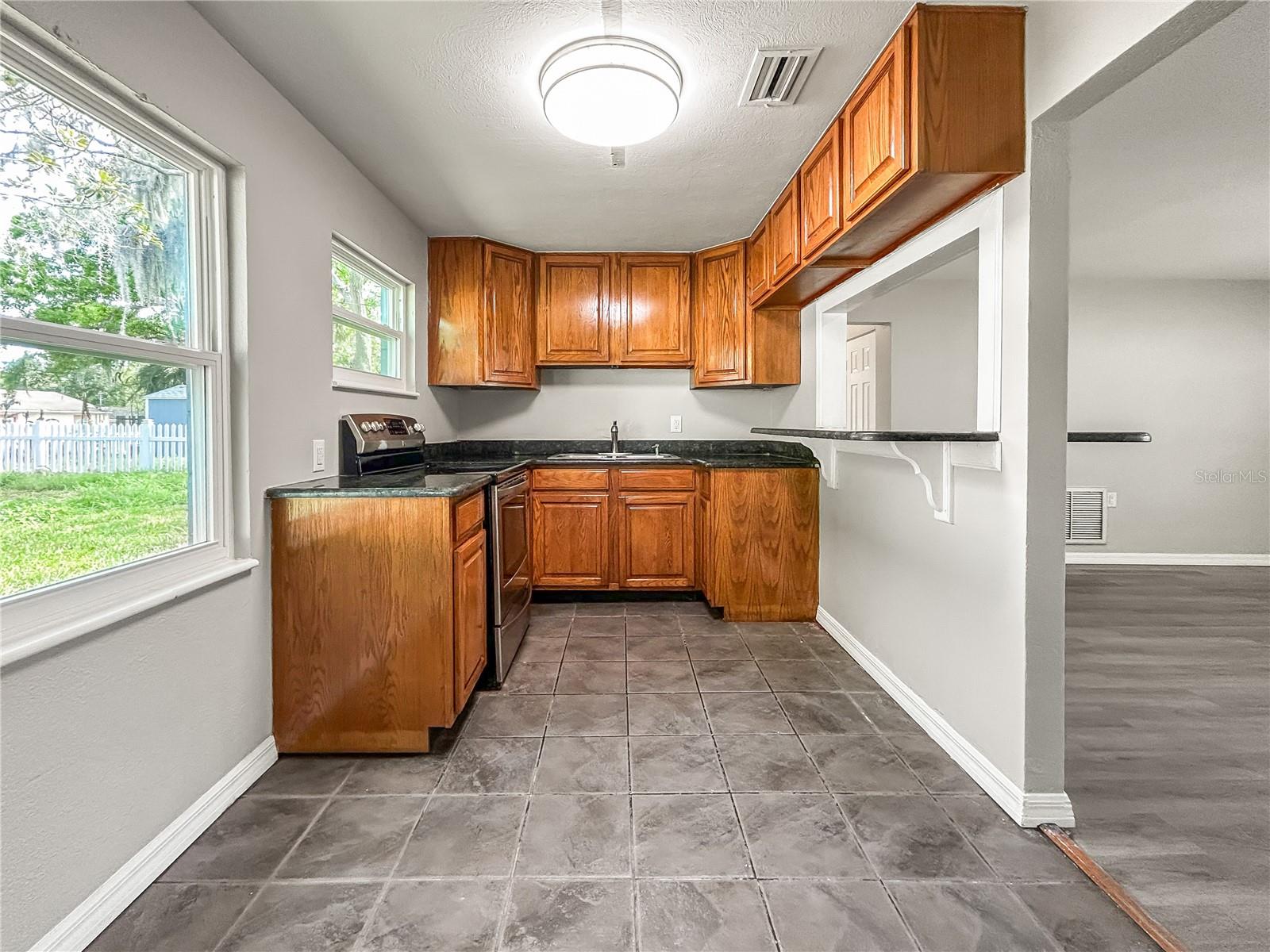 25 E Charlotte Ave Property Photo 8