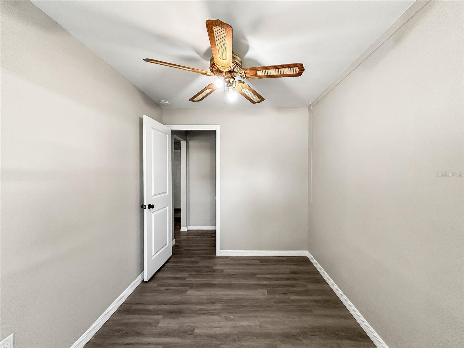 25 E Charlotte Ave Property Photo 12