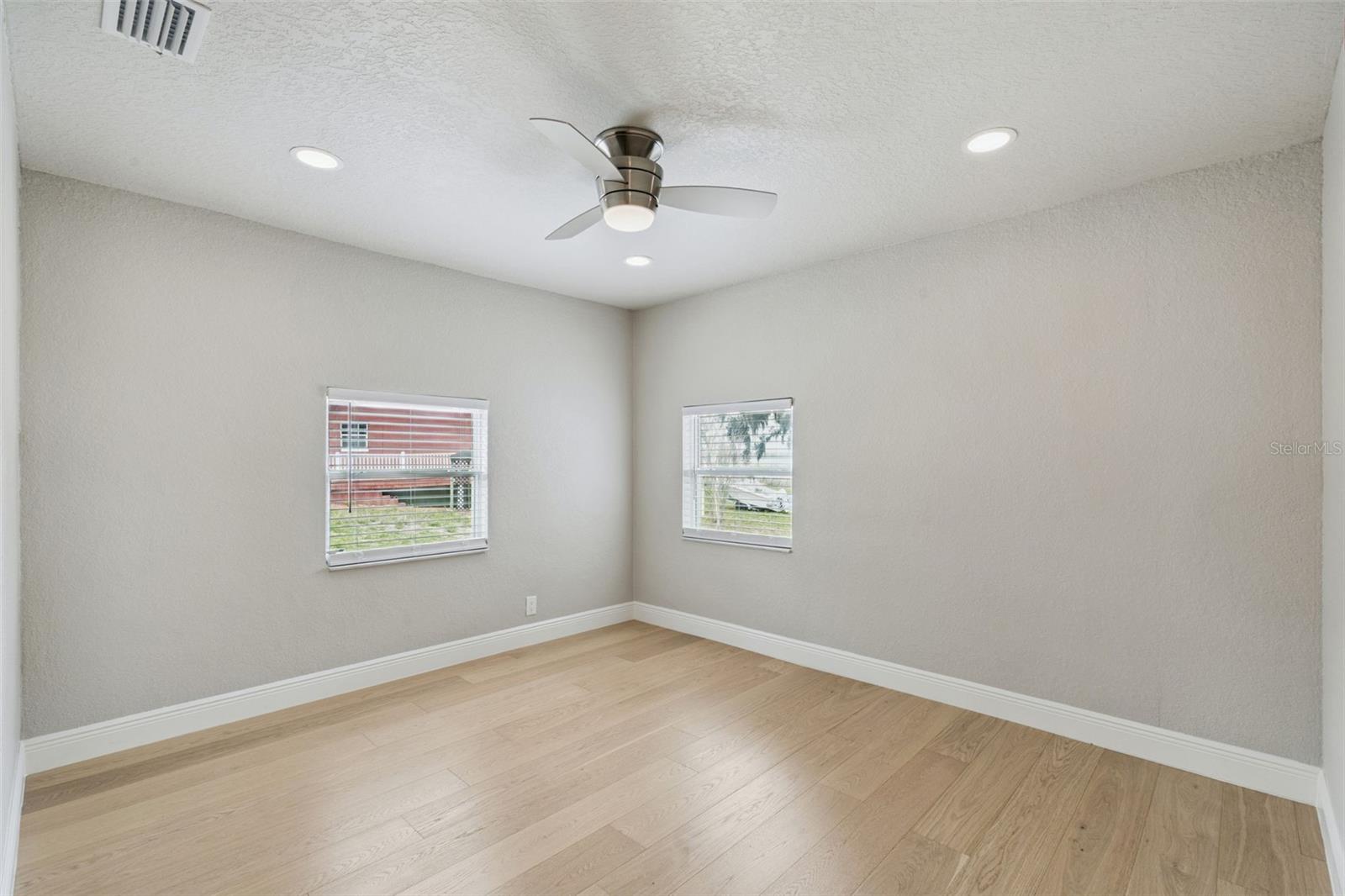 2316 N Griffin Dr Property Photo 35