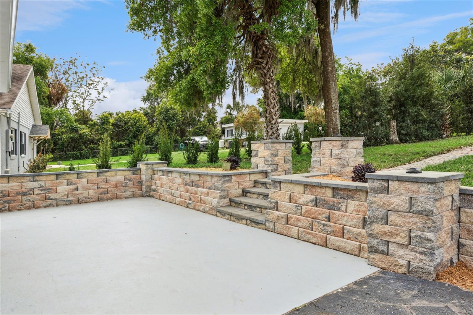 2316 N Griffin Dr Property Photo 44