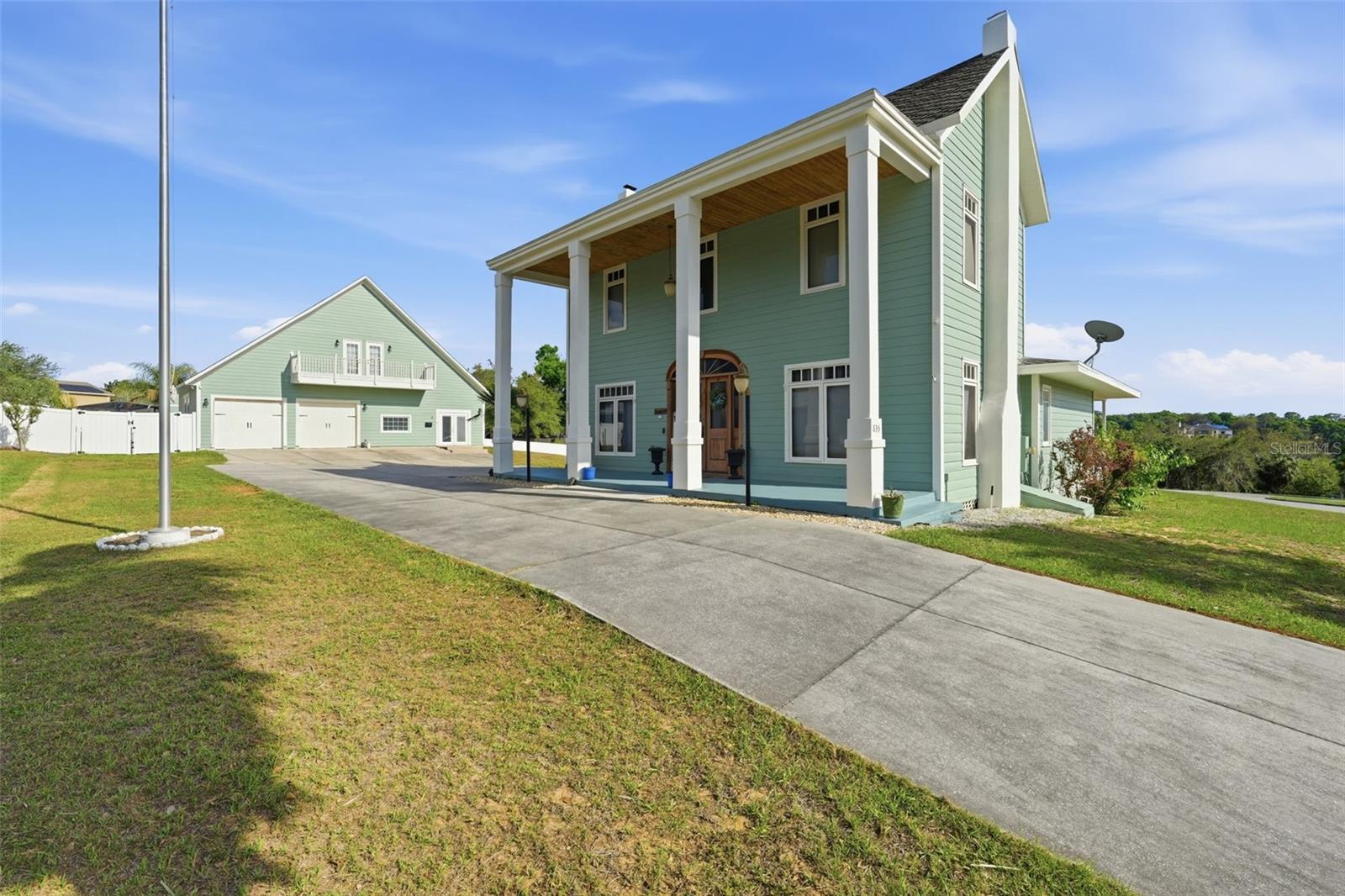 835 Butch Cassidy Ln Property Photo 4
