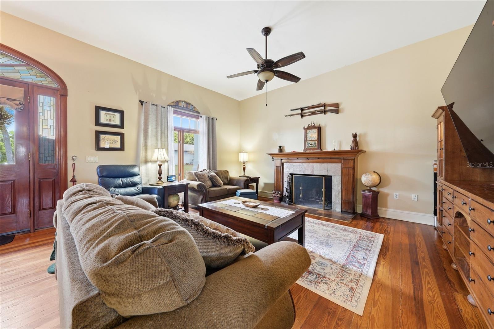 835 Butch Cassidy Ln Property Photo 32