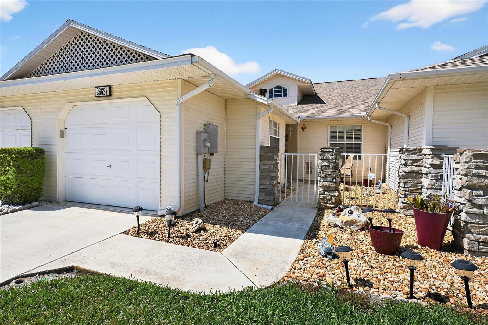 26627 Racquet Cir Property Photo 1