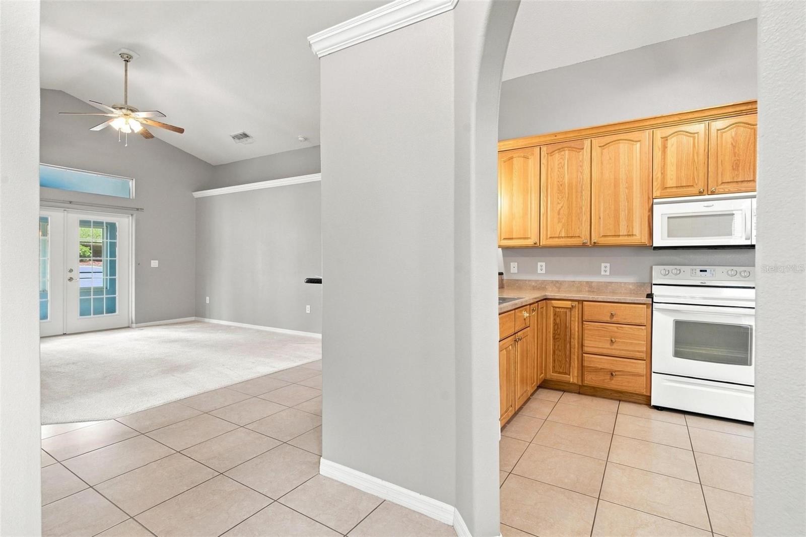93 Fairway Cir Property Photo 5