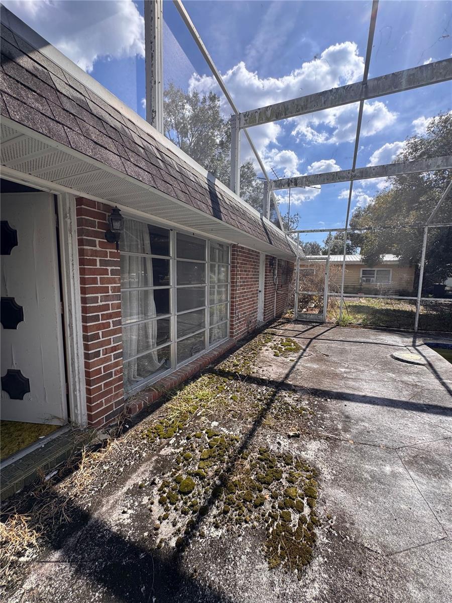 13147 Suburban Ter Property Photo 21