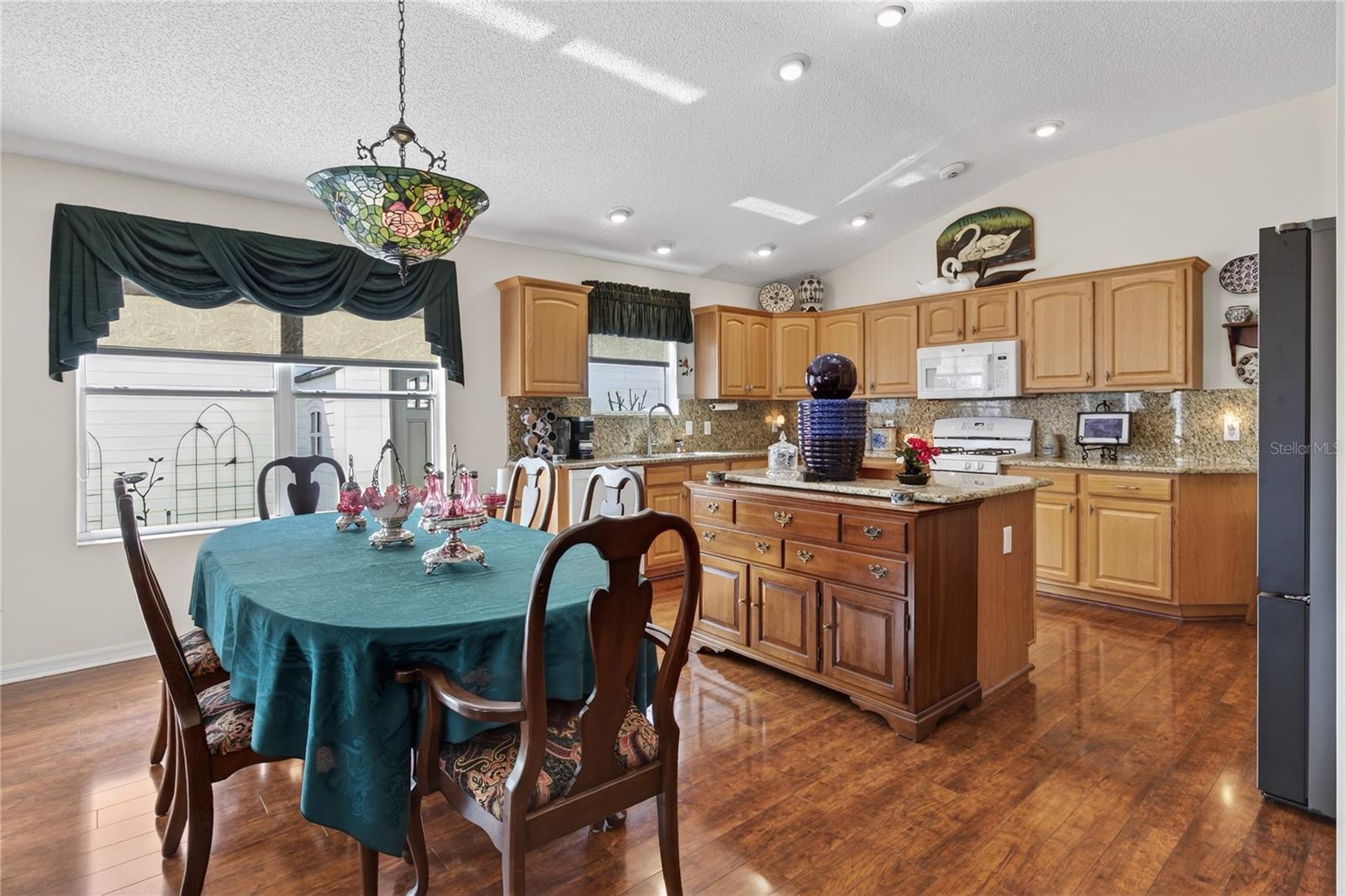 1147 Elizabeth Ct Property Photo 10