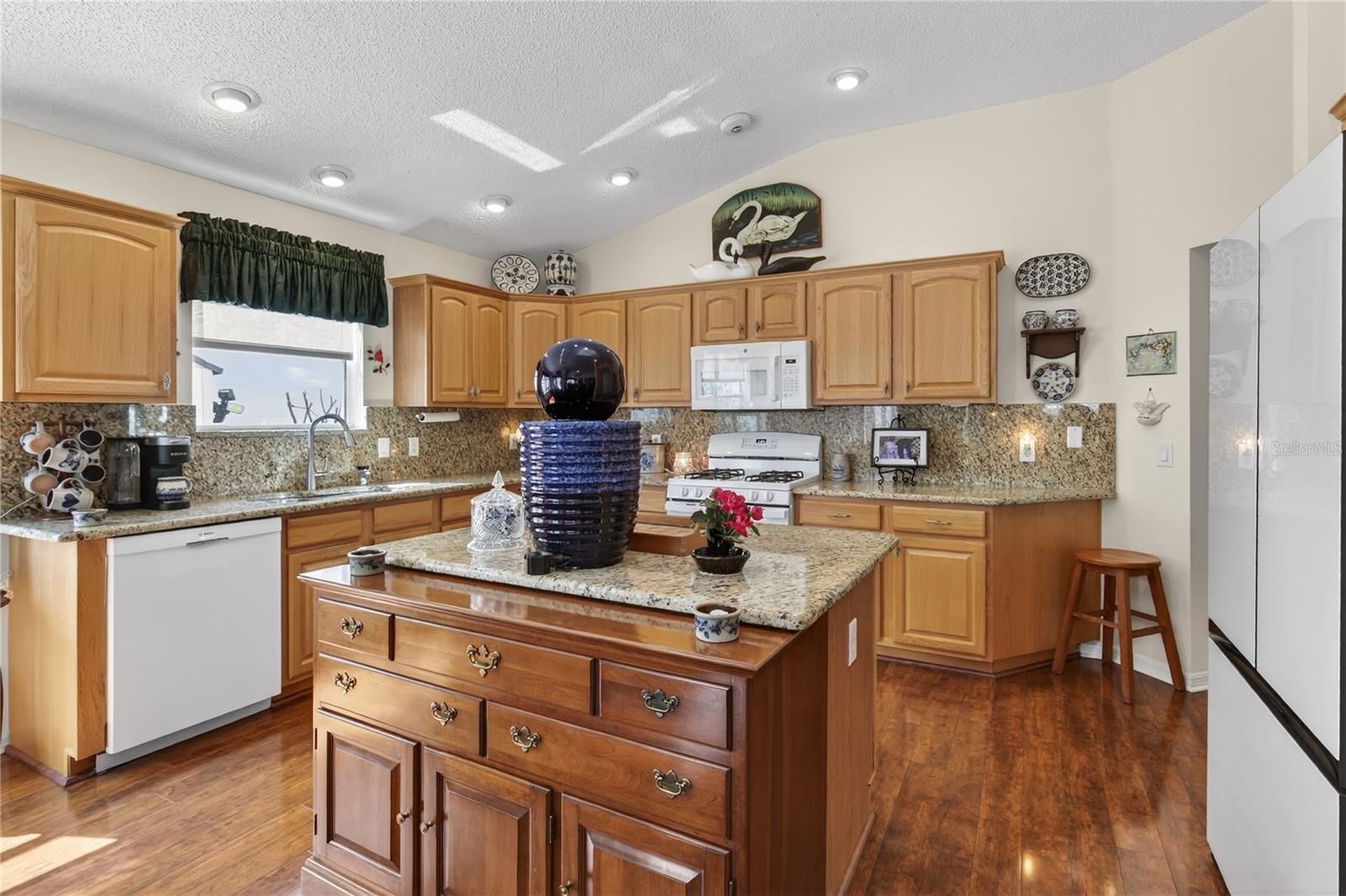1147 Elizabeth Ct Property Photo 12