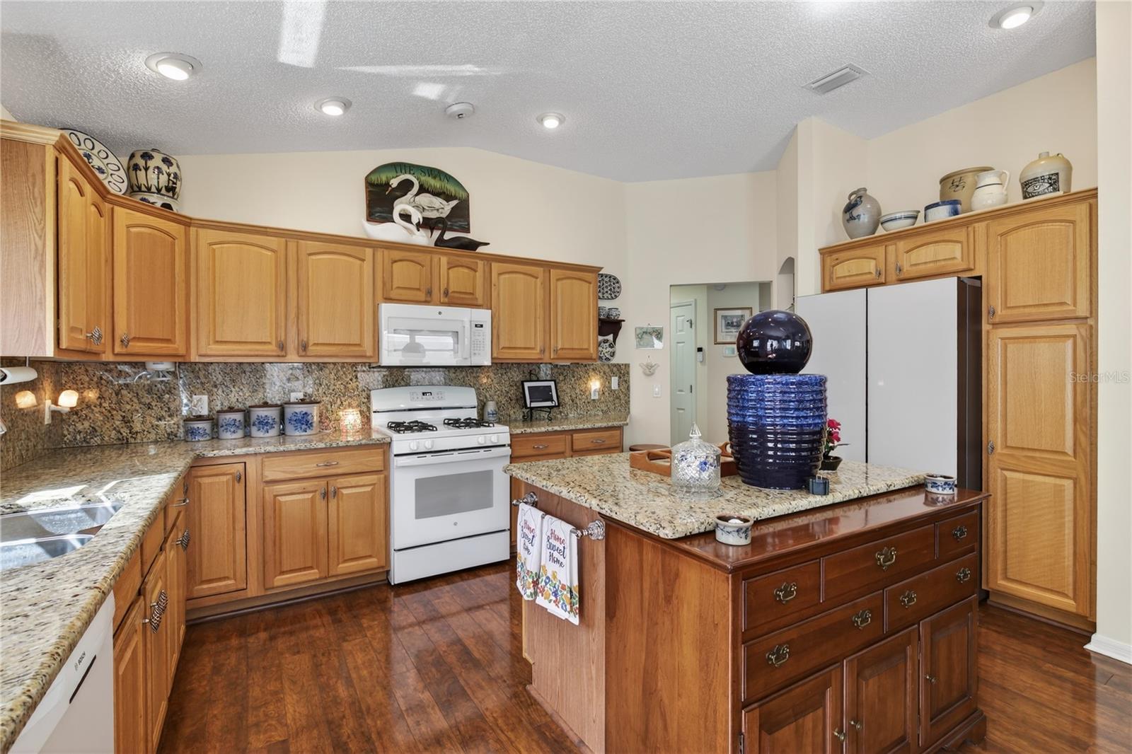 1147 Elizabeth Ct Property Photo 13