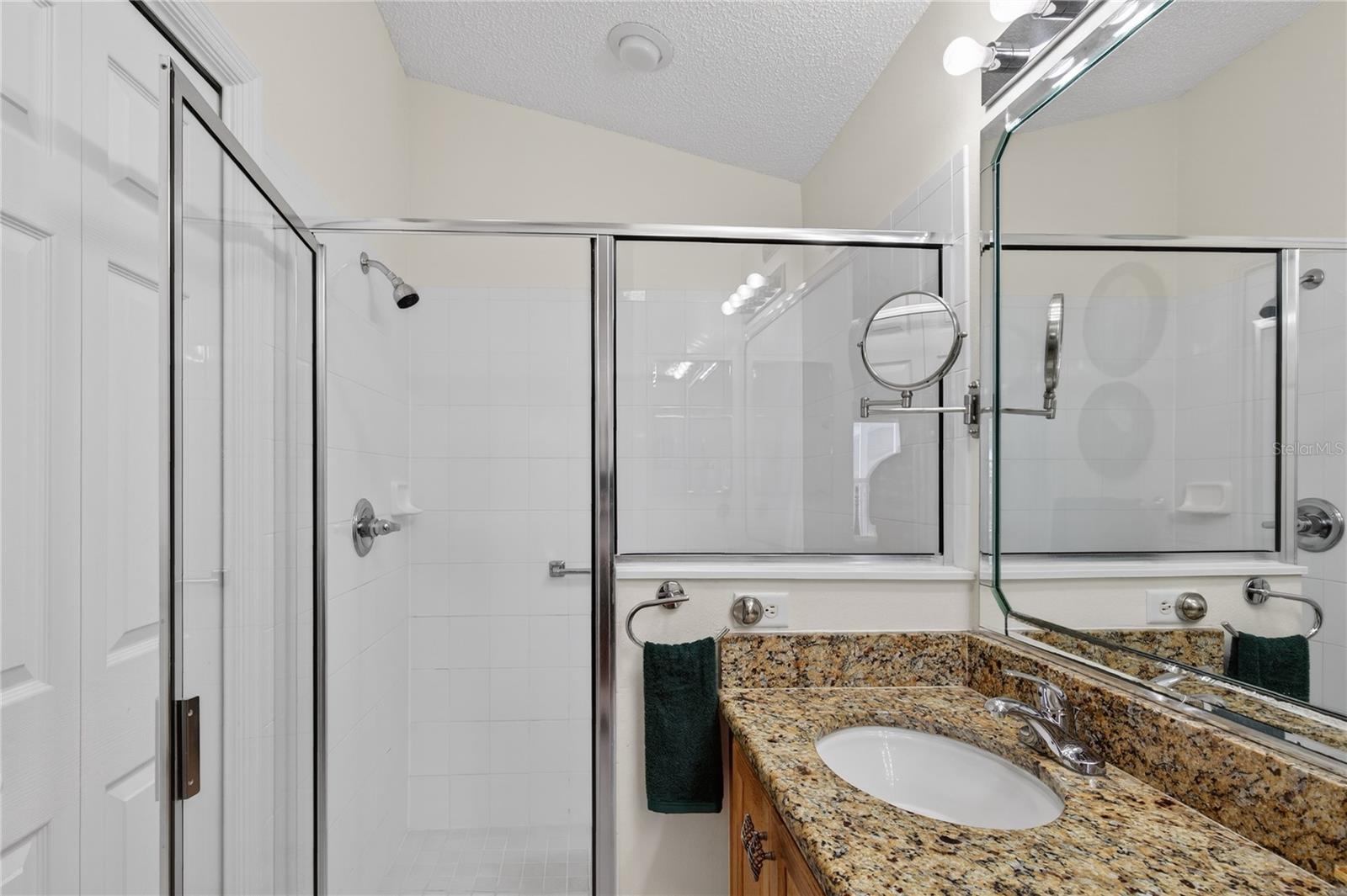 1147 Elizabeth Ct Property Photo 24