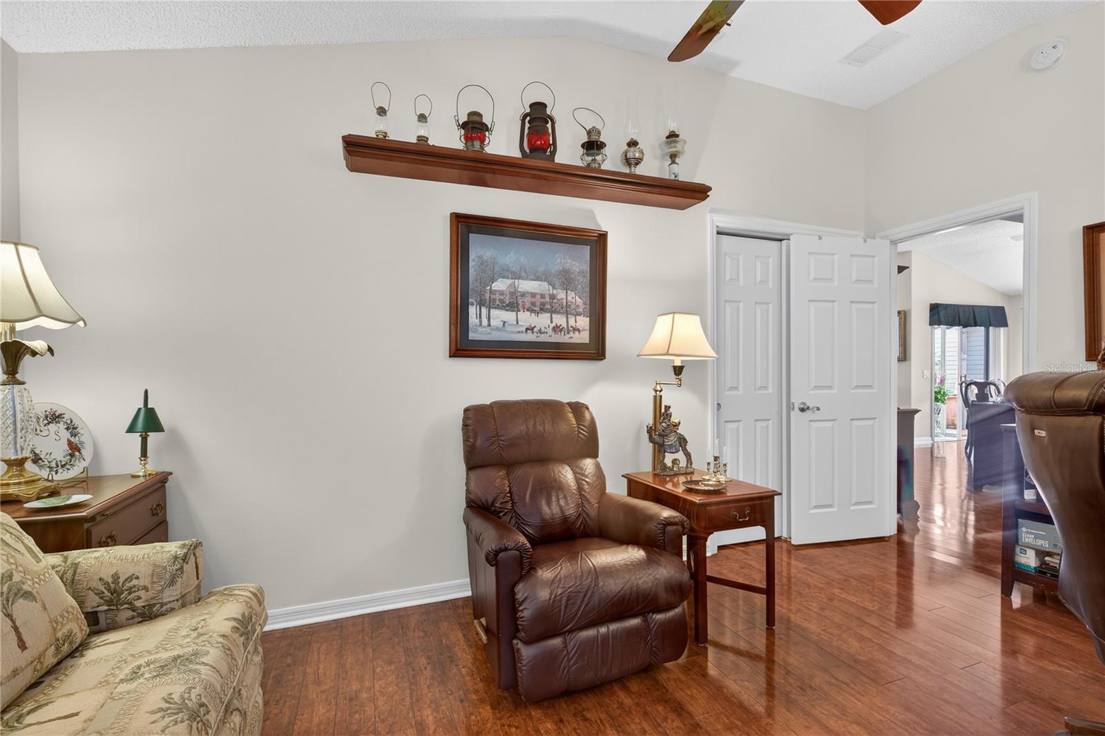 1147 Elizabeth Ct Property Photo 26