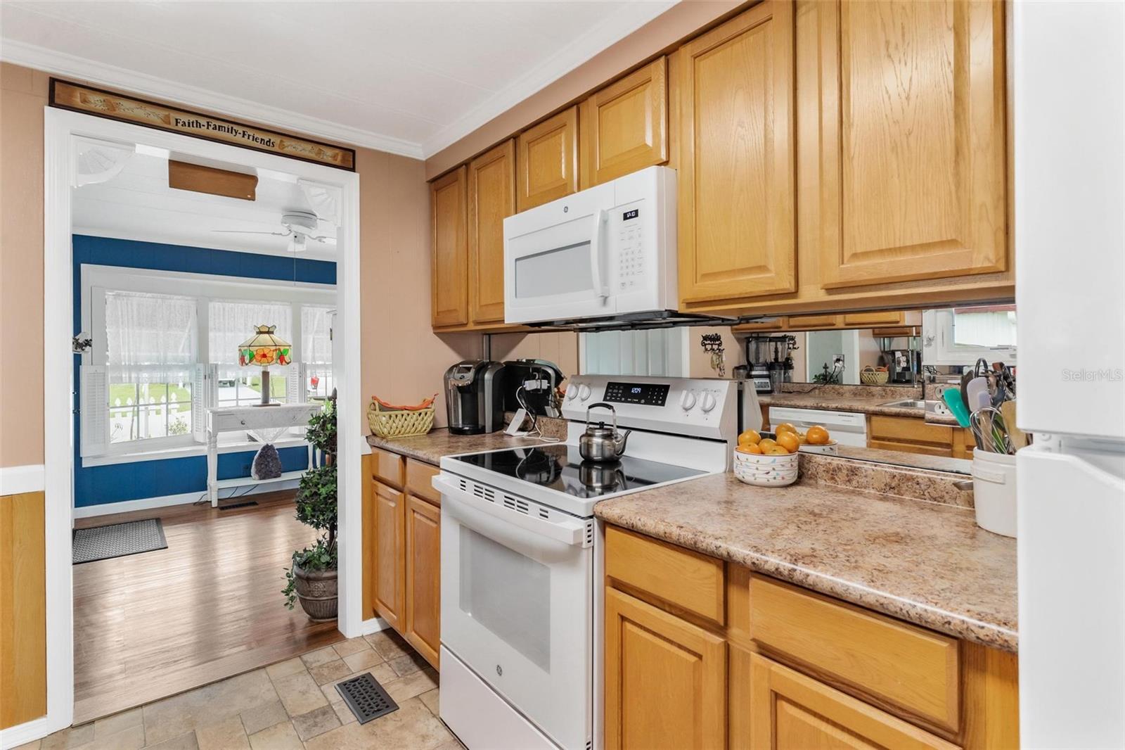 2470 Karen Dr Property Photo 13