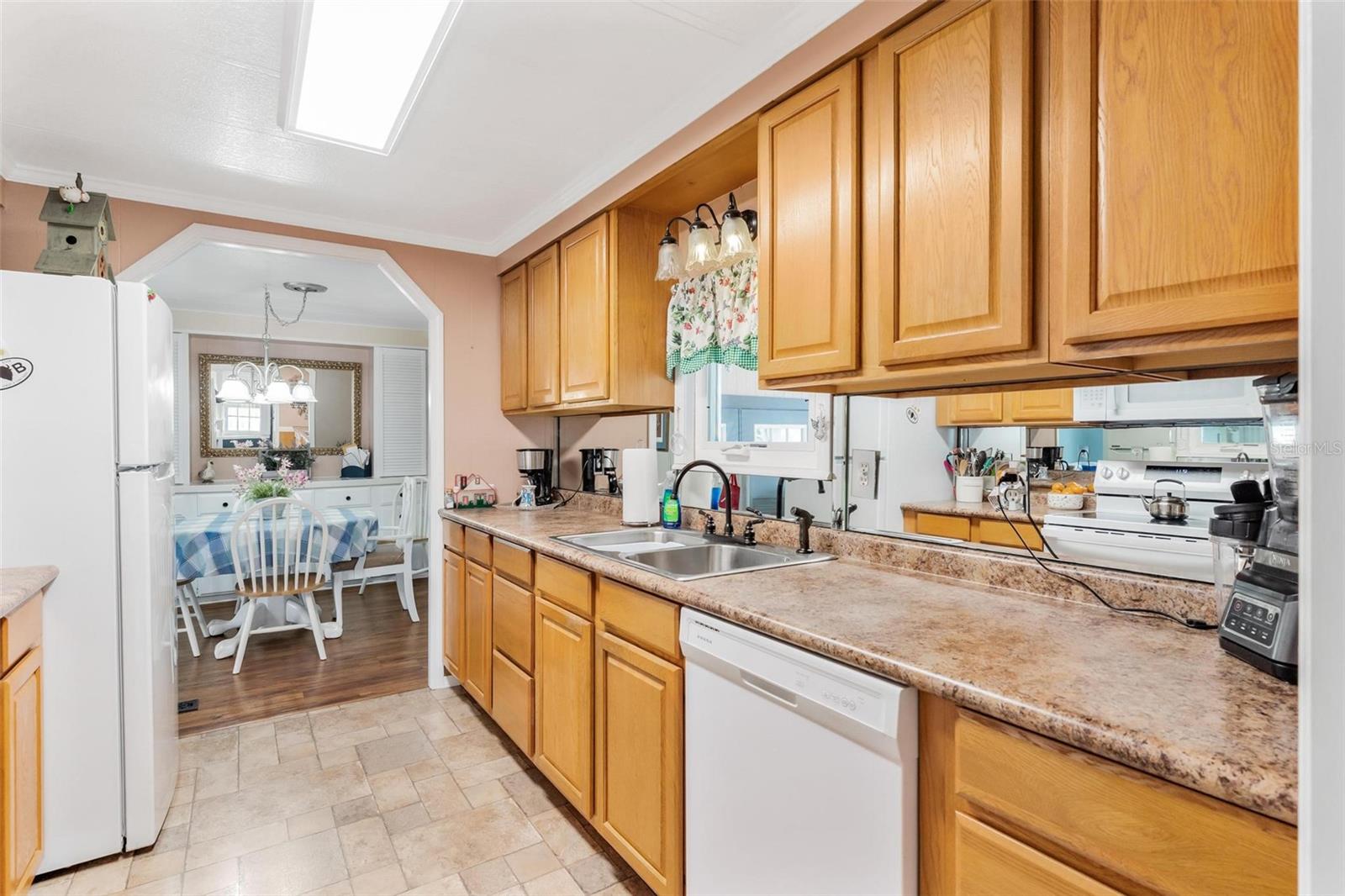 2470 Karen Dr Property Photo 15
