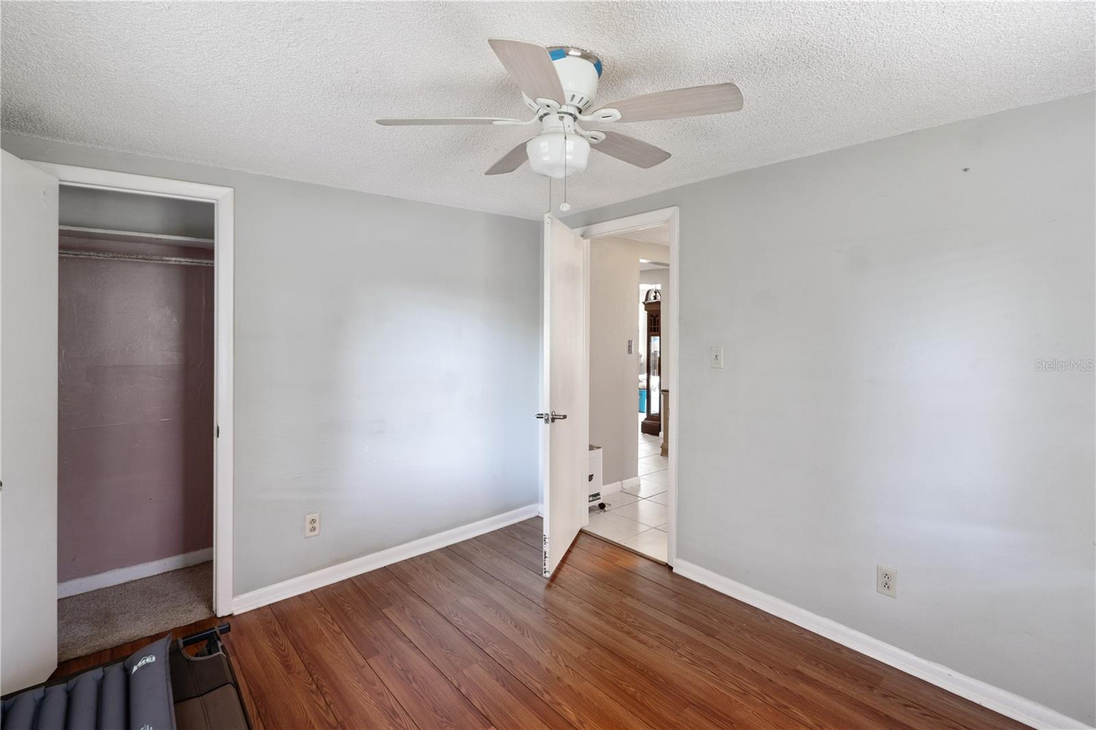 270 W Mcclendon St Property Photo 9