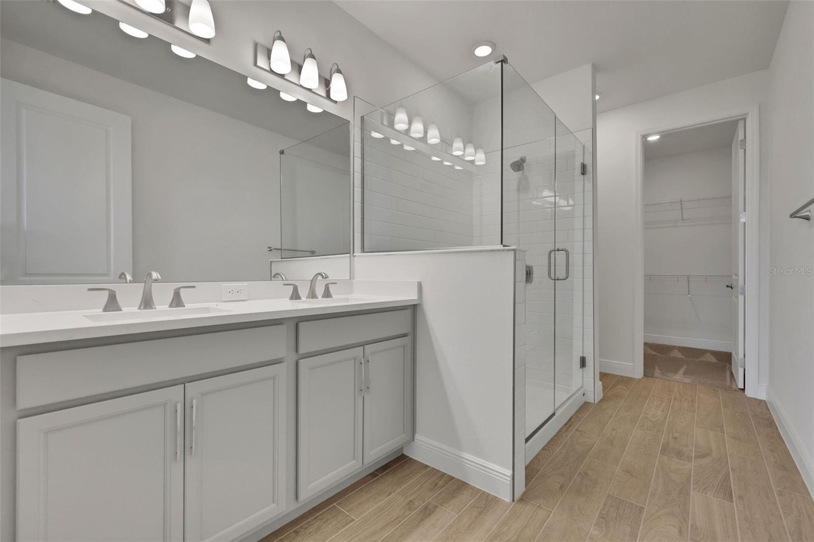7555 Sea Oak Ct Property Photo 15