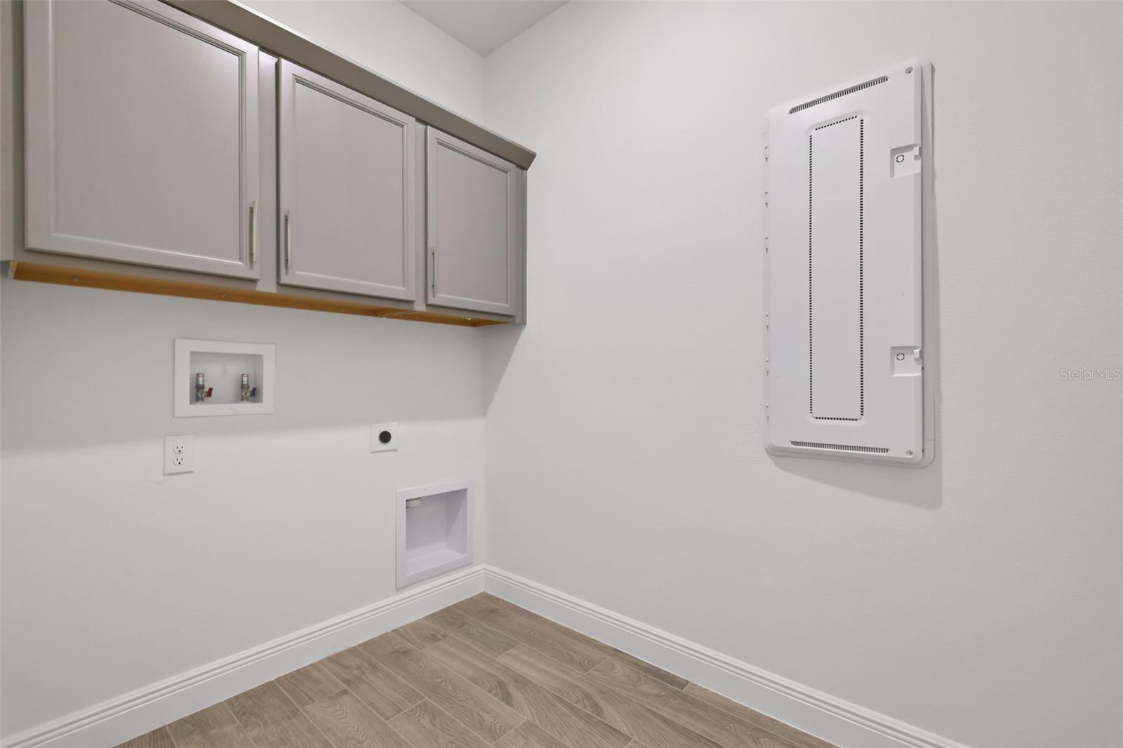 7555 Sea Oak Ct Property Photo 27
