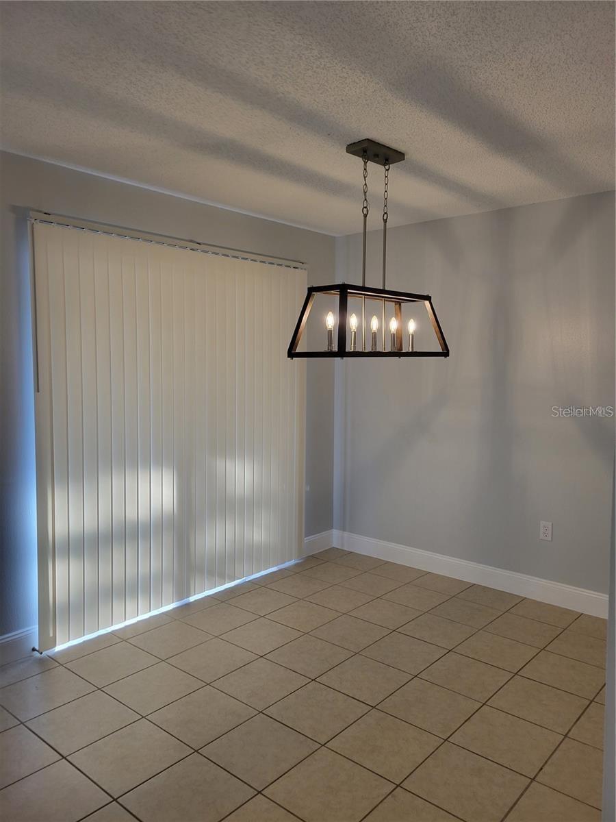 807 Mclain Ct Property Photo 4