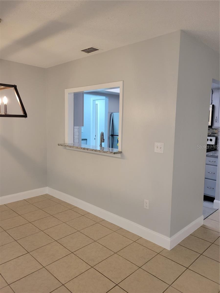807 Mclain Ct Property Photo 6