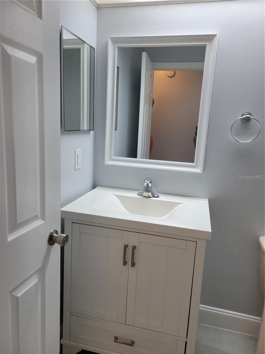 807 Mclain Ct Property Photo 9