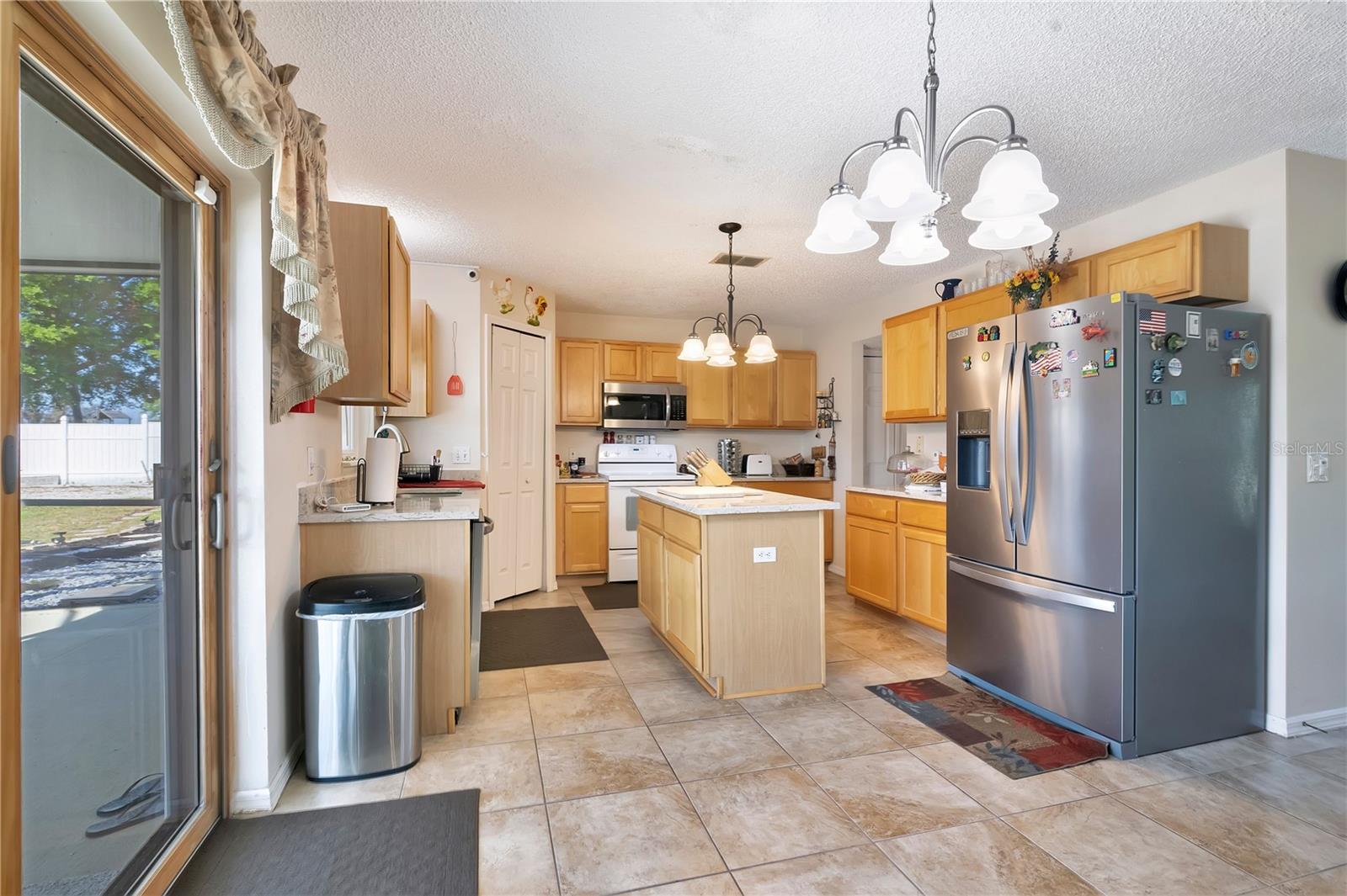 16012 Horizon Ct Property Photo 9