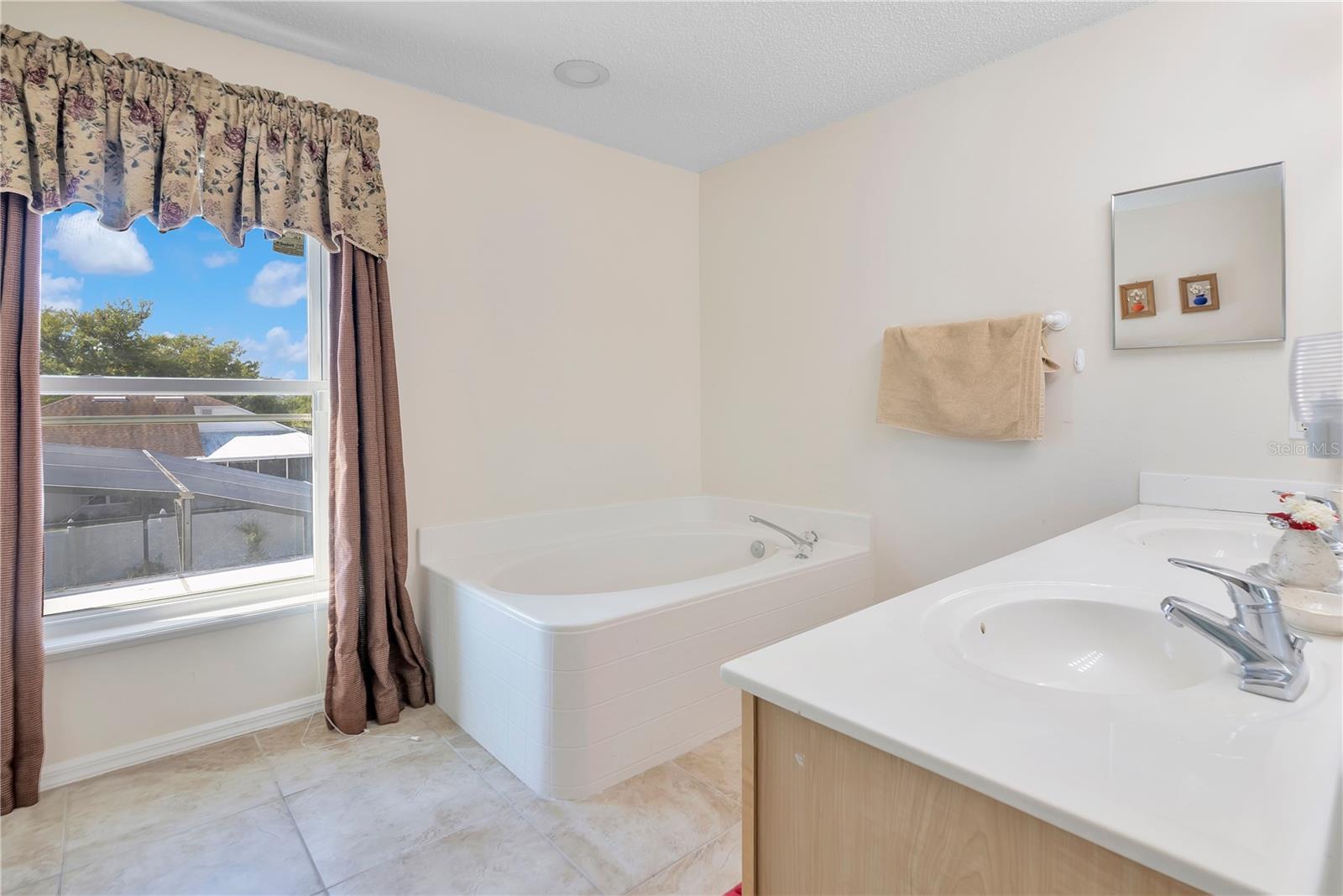 16012 Horizon Ct Property Photo 22