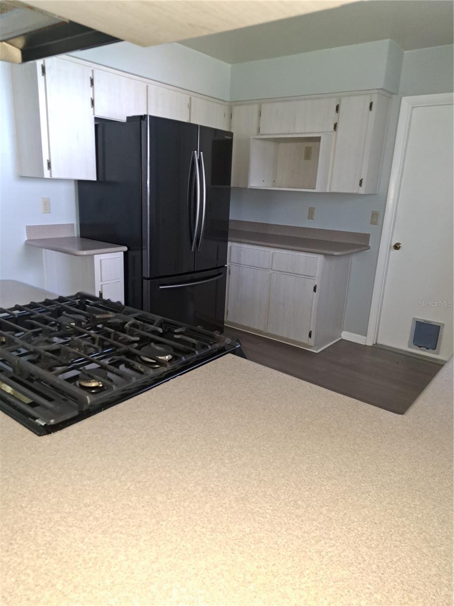 5618 Rosewall Cir Property Photo 6