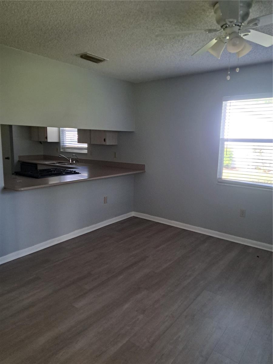 5618 Rosewall Cir Property Photo 7