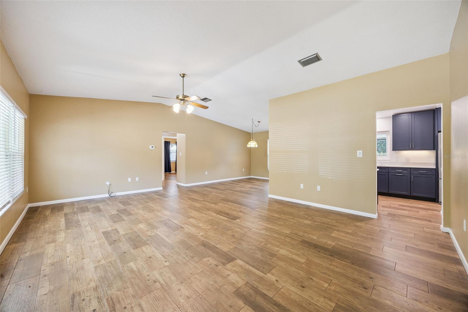 80 Whitcomb Ave Property Photo 5